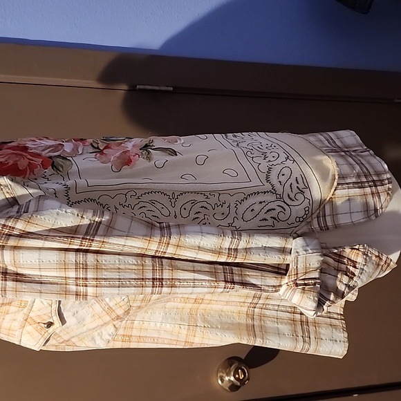 ARATTA  " ROUGH RIDER"Floral Embroidered Plaid Shirt - Picture 3 of 6